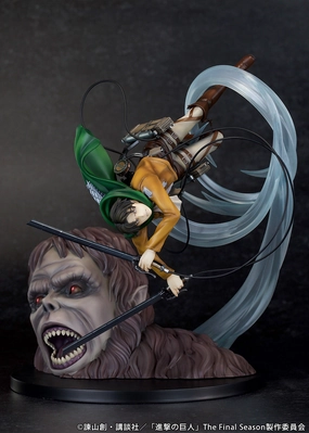 Miniature Object Attack on Titan Figure Levi vs Beast Titan Ver.
