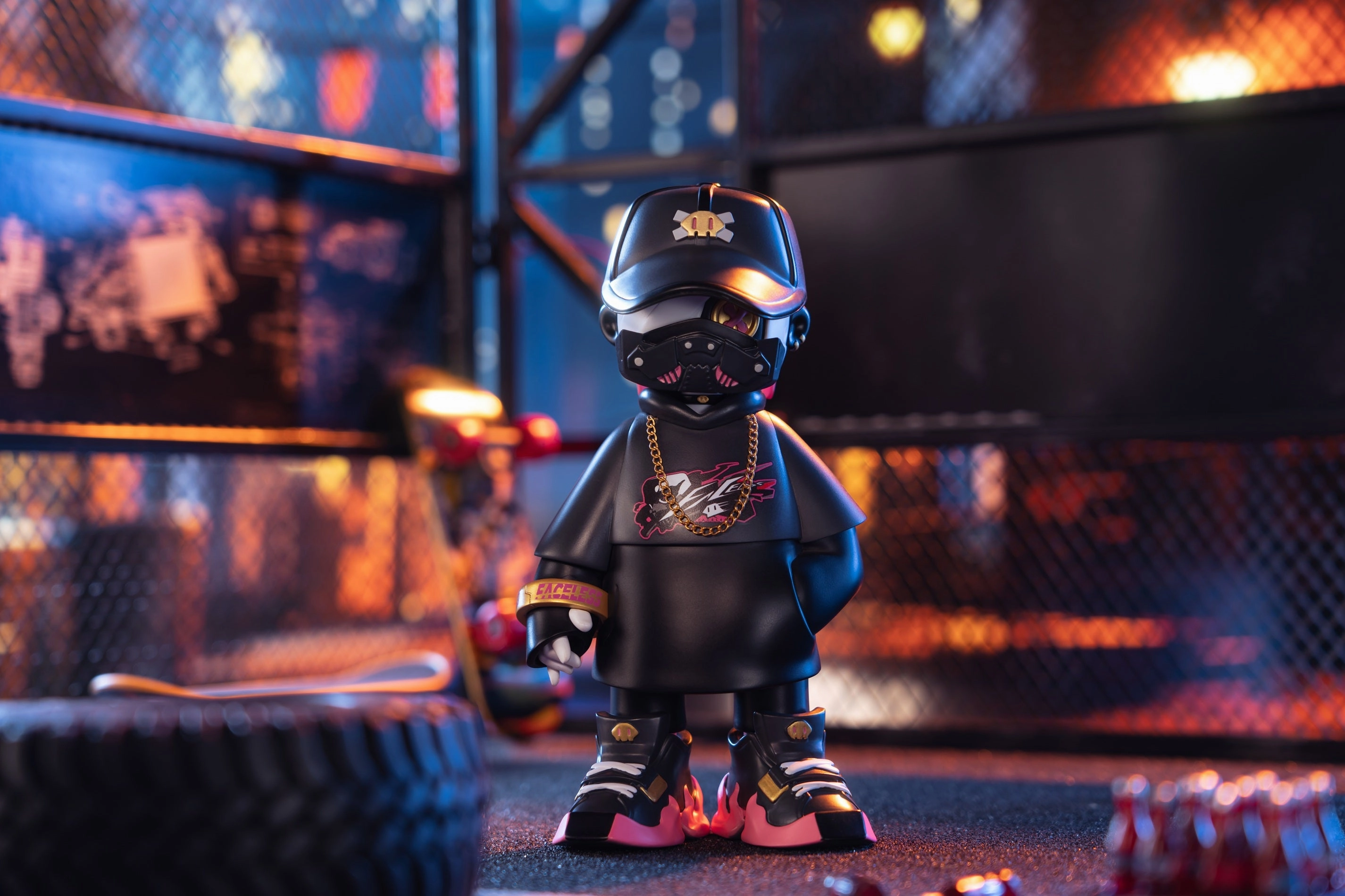 Faceless: Star Love Rapper Movie Sculpture