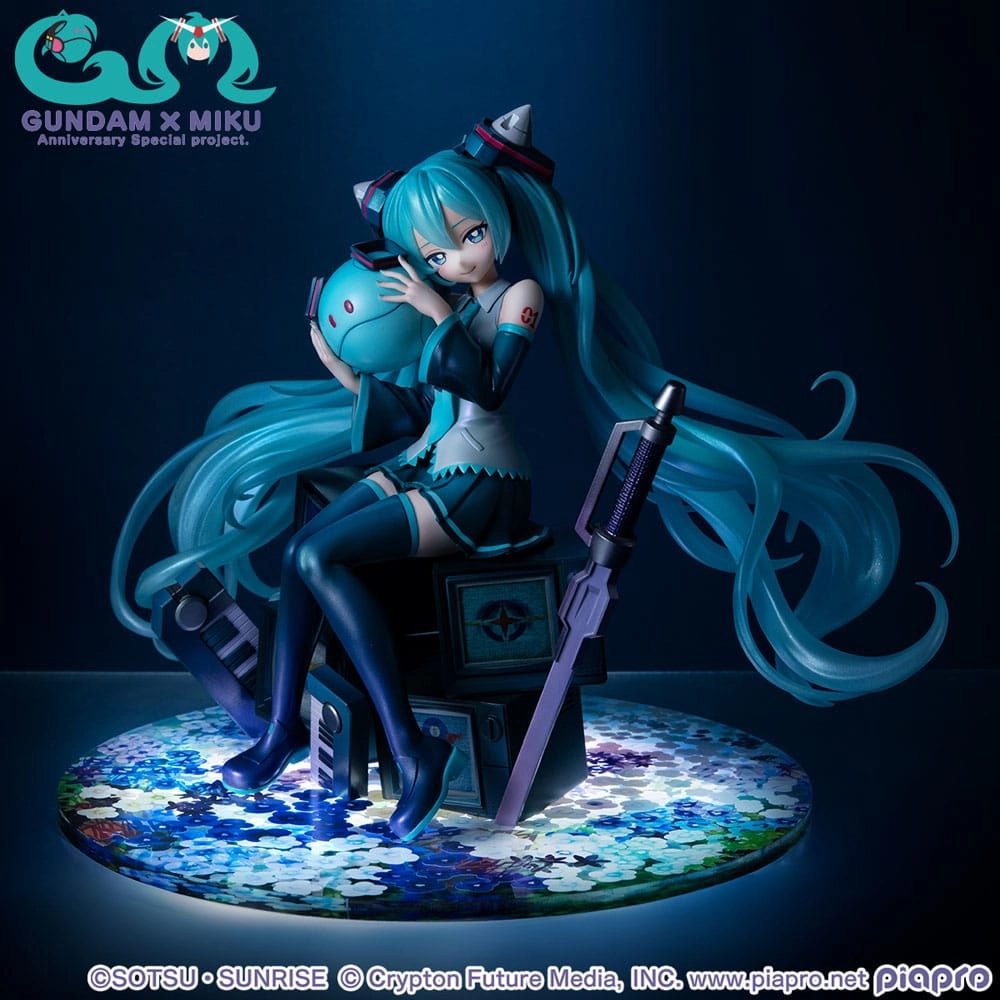 GUNDAM X HATSUNE MIKU - 45??me Anniversaire - Statuette Lucrea 17cm PRECO > 02/11 Adventure Spirit Lighting System