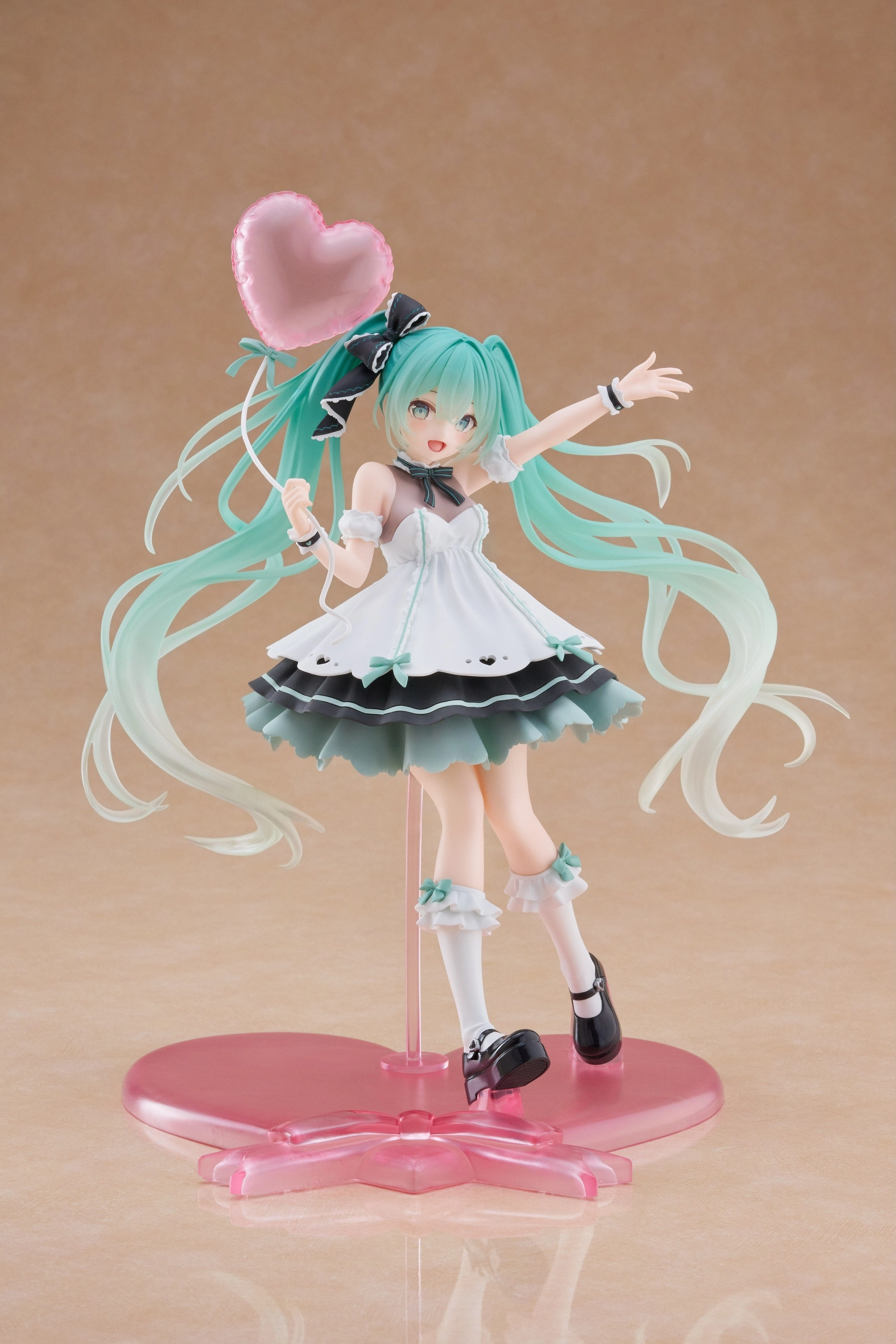 AMP  Figure HATSUNE MIKU Birthday 2025 (Party Ver) Worldwide Delivery Art Hobby