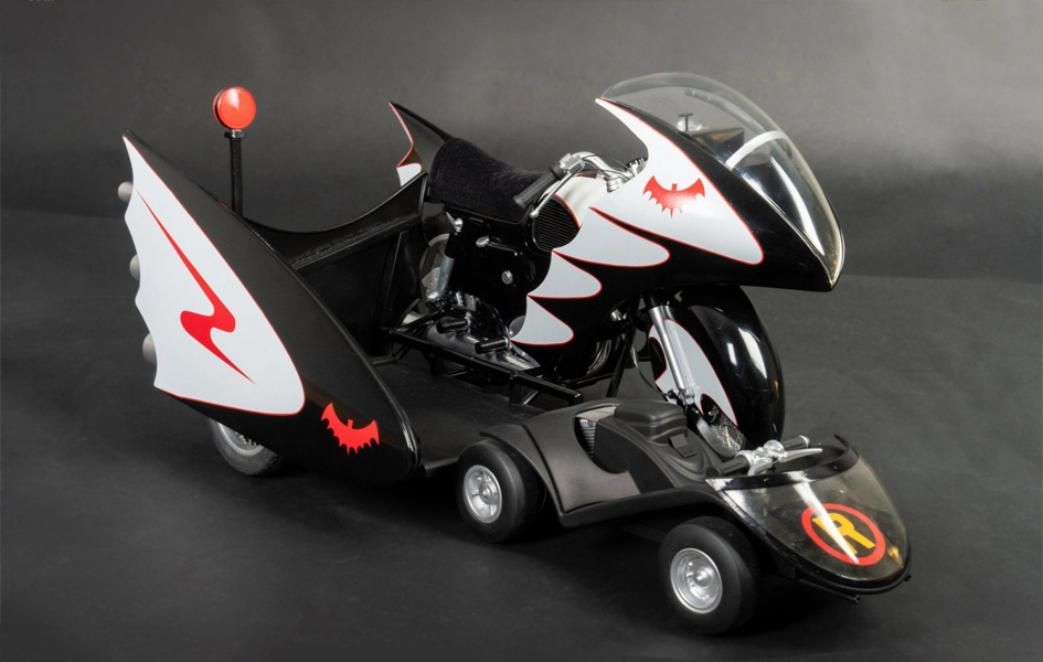 Batman (1966) Batcycle with Sidecar (Ultimate Signature Ed.) 1/6 Scale Collectible Congratulations Present Mecha Robot